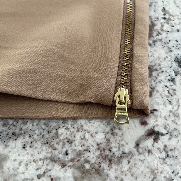 Express Pencil Skirt, Zipper detail - Picture 4 of 12